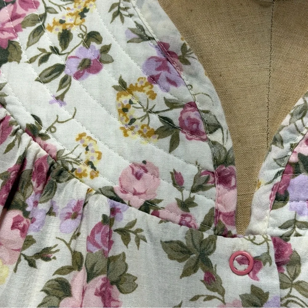 Vintage loungewear house